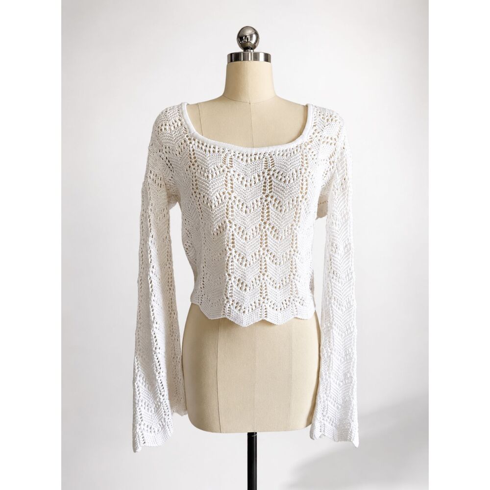 Hollister Crochet Bell Sleeve Sweater in White Size Large